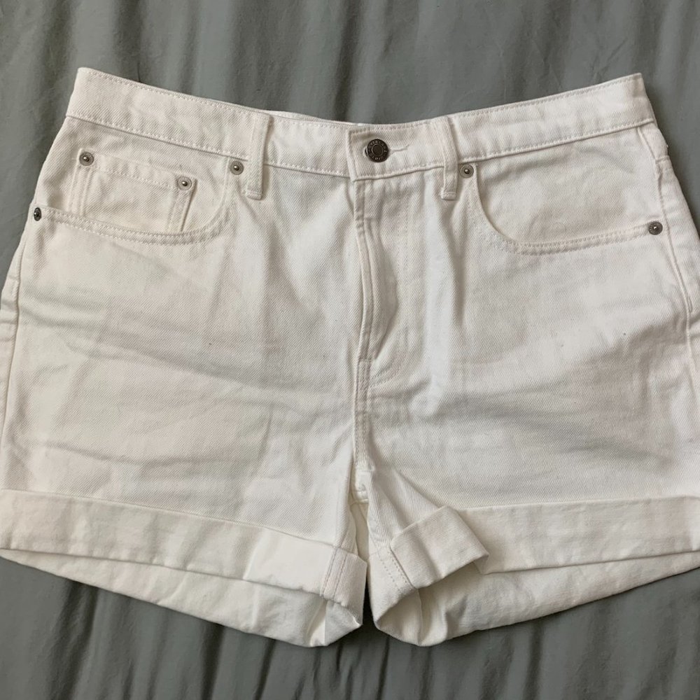 Everlane High-Rise Denim Shorts in White